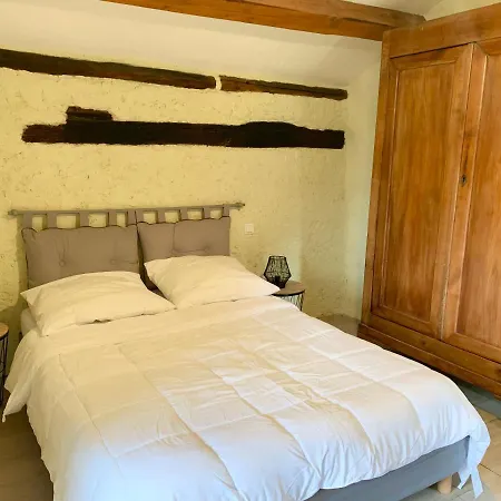 Bedousses בית נופש